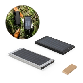 KLERĀNE. 8 000 mAh enerģijas banka ar saules paneli no 100% pārstrādāta alumīnija