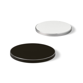 JOULE. Ātrs 10 W bezvadu lādētājs no pārstrādāta ABS (100% rABS) un pārstrādāta alumīnija (100% rAL).
