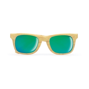 Koka izskats saulesbrilles